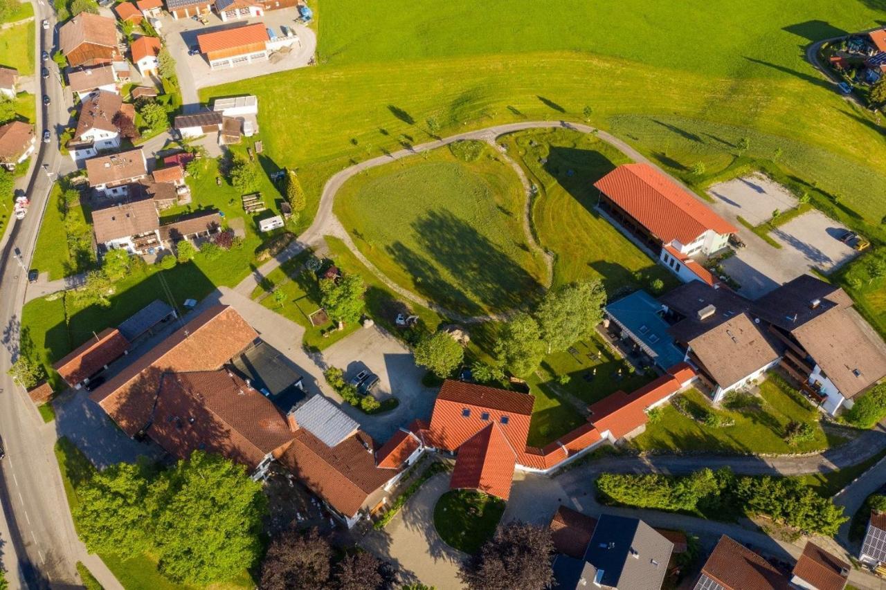 Landhotel Gockelwirt Эйзенберг Экстерьер фото