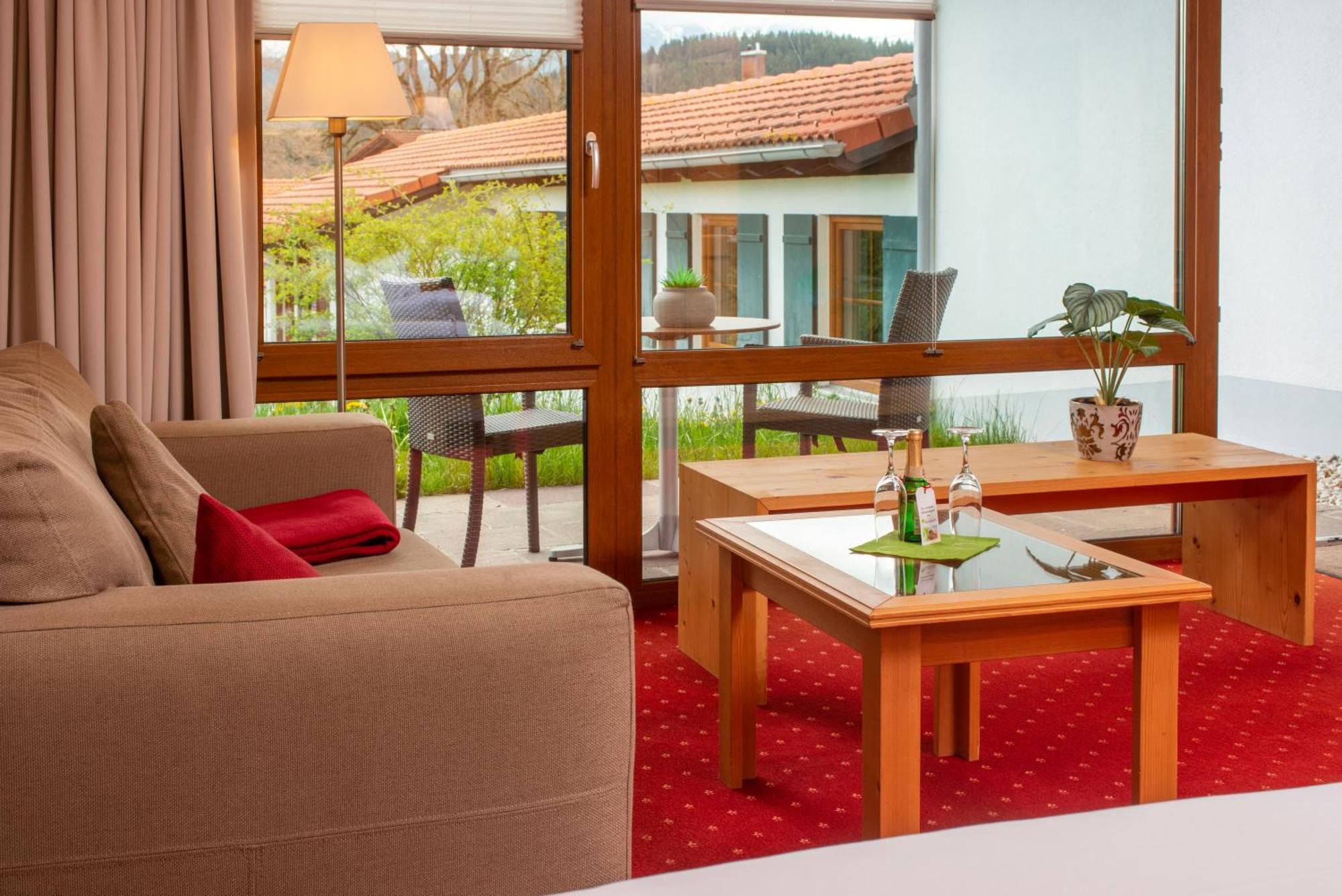 Landhotel Gockelwirt Эйзенберг Экстерьер фото