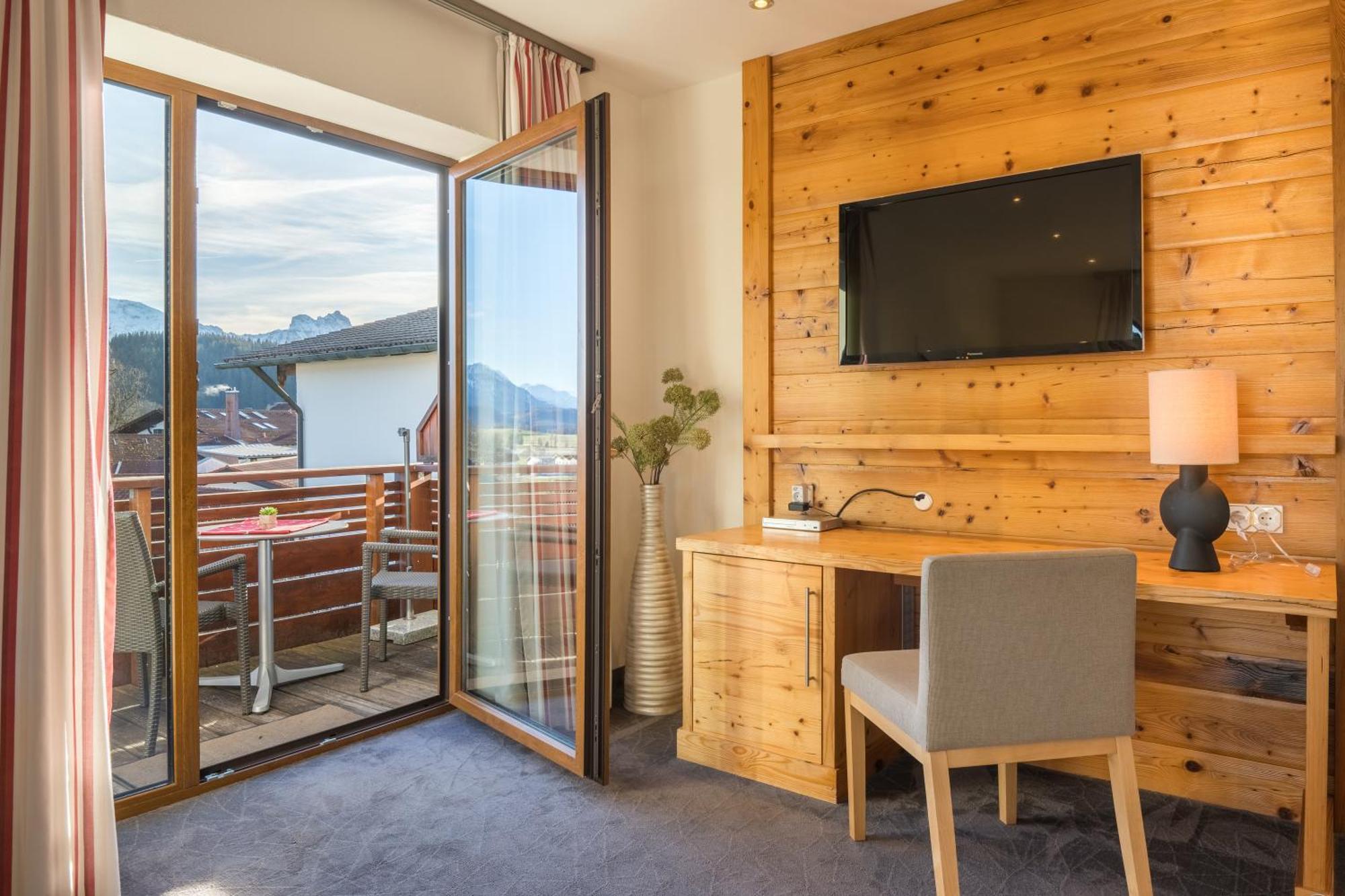 Landhotel Gockelwirt Эйзенберг Экстерьер фото