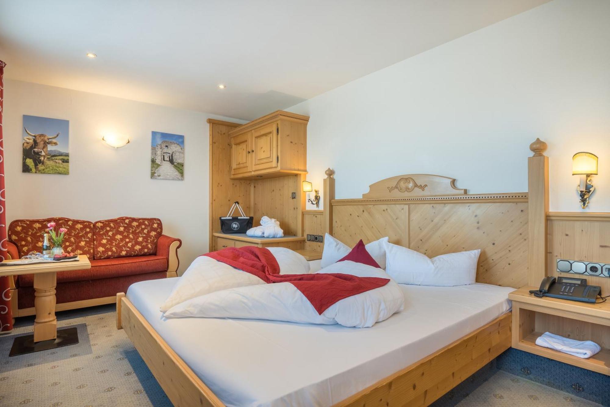 Landhotel Gockelwirt Эйзенберг Экстерьер фото