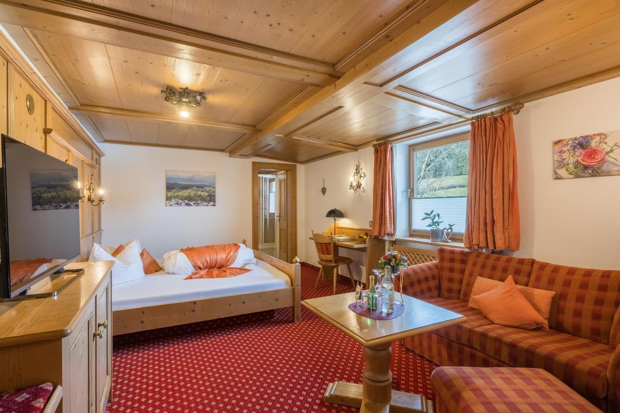 Landhotel Gockelwirt Эйзенберг Экстерьер фото